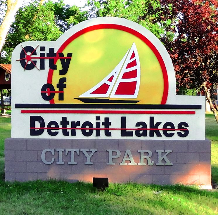City of Detroit Lakes City Park Sign