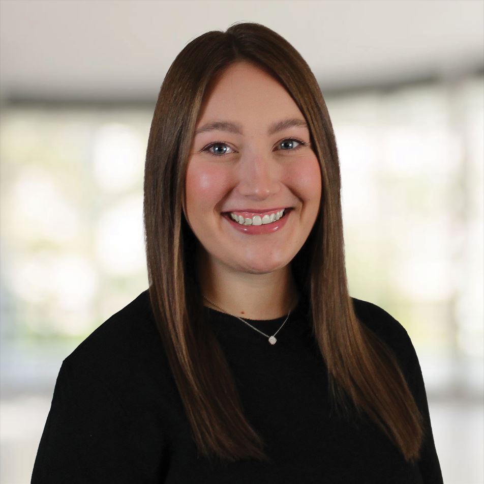 Headshot of Chloe Anderson